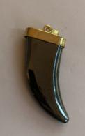 per 2 stuks Bedel tand horn - zwart/ goudkleur - 30mm -- - #451261