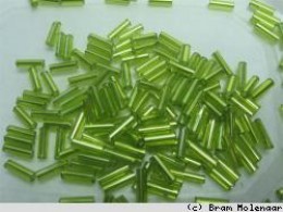 Rocailles bugle Appelgroen 2x6mm - 100 Gram (2400stuks) - #5713